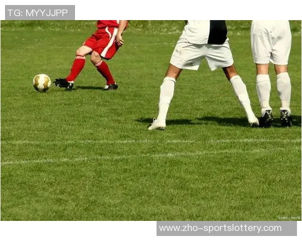 足球表皮的秘密揭示了运动员表现与球场技术的深刻联系与影响